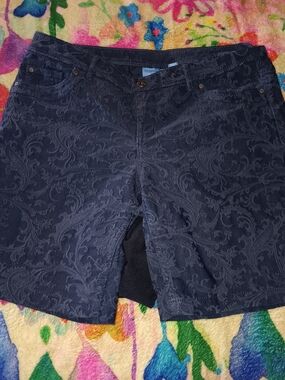 Simply Vera Wang Women's Navy Blue Paisley Embossed Shorts Size 8